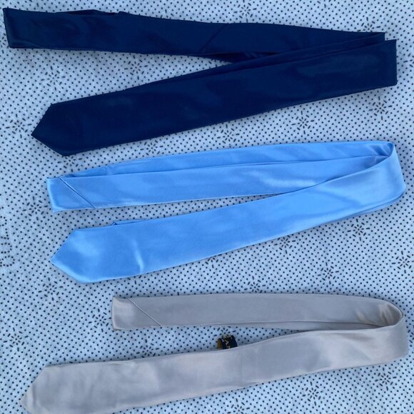 Lot of 3 Formal Slim Neckties Skinny Navy Blue Sky Blue and Dark & Silver Tie - Picture 5 of 7